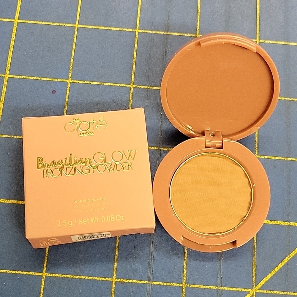 Ciate London Aruba Island 2.5g Brazilian GLOW Bronzing Powder Compact